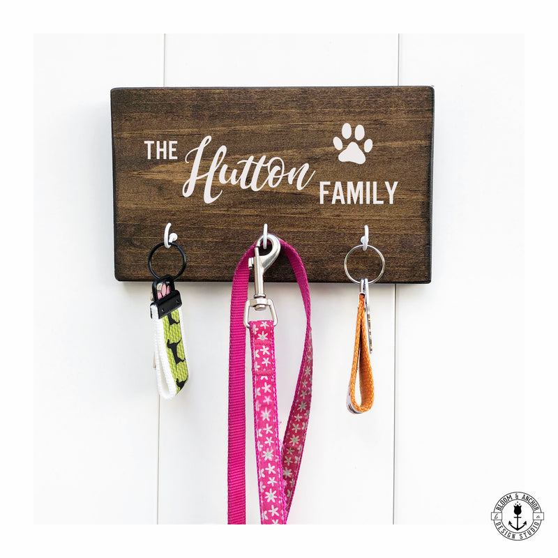 Personalized Family and Pets key / leash holder for wall with 3 hooks, wooden key rack with paw prints, gift for pet owners, pet lovers gift - Bloom And Anchor