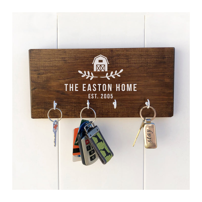 Family key holder for wall, wooden key holder with 4 hooks, rustic key rack, farmhouse style - Bloom And Anchor