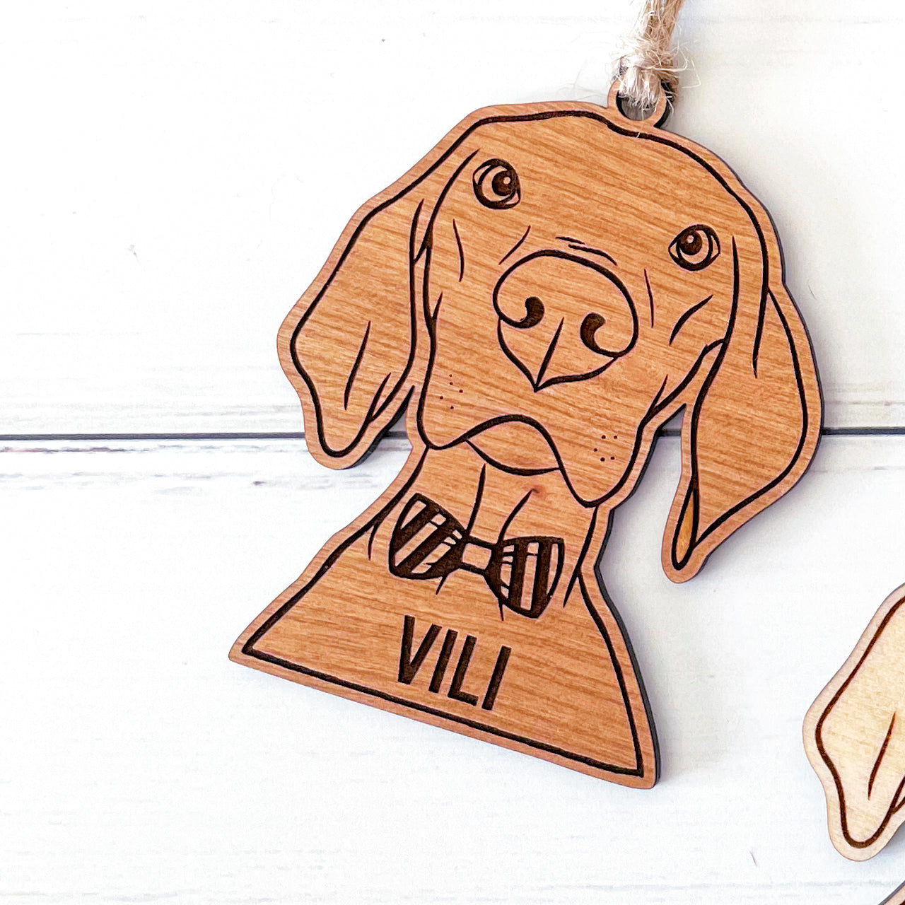Vizsla ornaments for pet parents, engraved personalized cherry ply wood ornament
