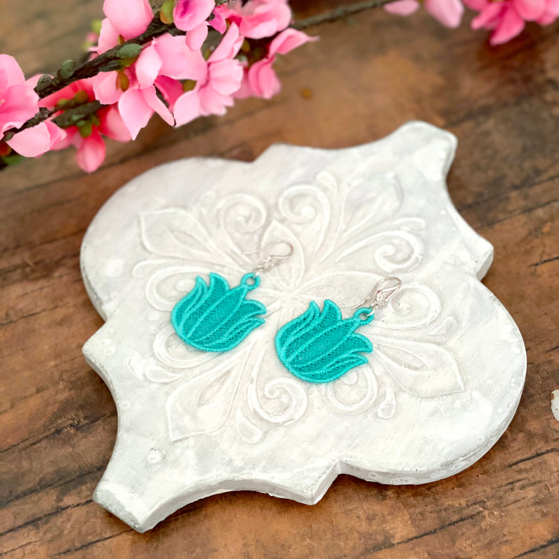 Lovely Hungarian-style lace tulip earrings TURQUOISE