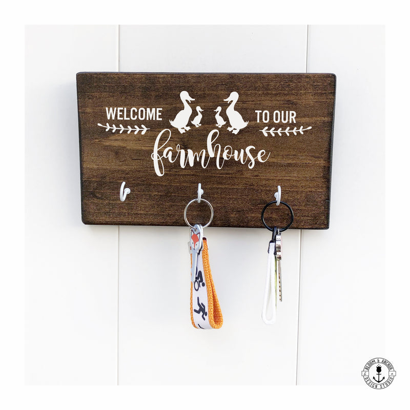 Welcome to our farmhouse, Key holder for families, pet key holder, key holder for wall with 3 hooks, wall key rack with ducks and duckling, housewarming, anniversary, realtor - Bloom And Anchor